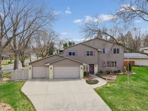 11513 Ravoux Ave, Burnsville, MN, 55337-3224 | Card Image