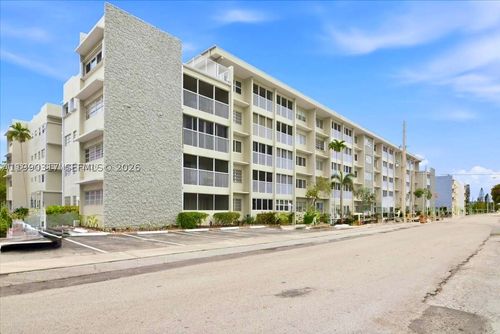 101g-330 Se 2nd St, Hallandale Beach, FL, 33009-5607 | Card Image