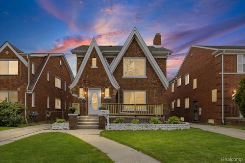 18073 Northlawn St, Detroit, MI, 48221-2513 | Card Image