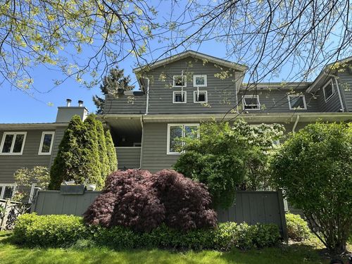 204-1523 Bowser Ave, North Vancouver, BC, V7P2Y4 | Card Image