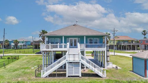 2010 Vista Dr, Crystal Beach, TX, 77650 | Card Image