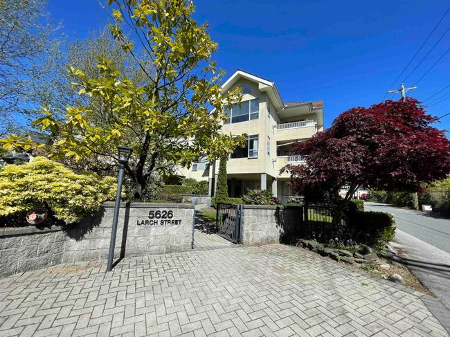 204 - 5626 Larch Street, Condo with 2 bedrooms, 2 bathrooms and 1 parking in Vancouver BC | Image 2
