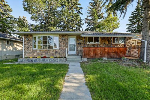 4524 Fordham Crescent Se, Calgary, AB, T2A2A3 | Card Image