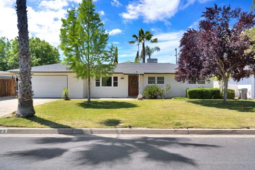 4063 N Sunnyside Ave, Fresno, CA, 93727-7638 | Card Image