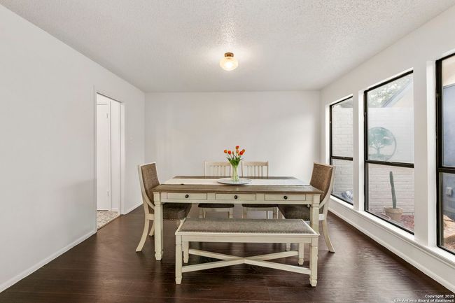 6210 Meadow Grv, House other with 3 bedrooms, 2 bathrooms and null parking in Windcrest TX | Image 10