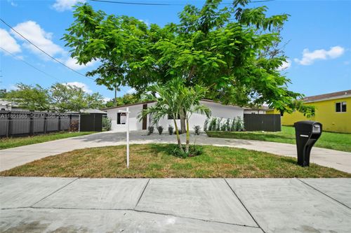 6965 Nw 21st Ct, Miami, FL, 33147-6961 | Card Image