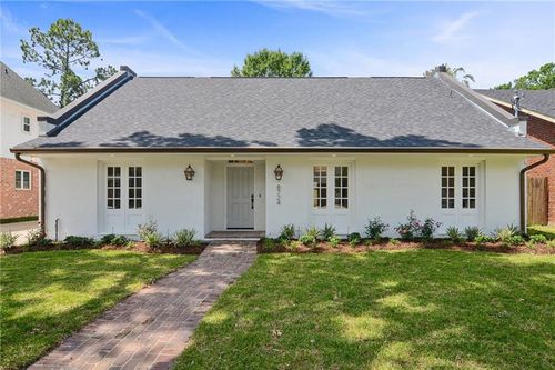 8724 Rosecrest Ln, River Ridge, LA, 70123-2920 | Card Image