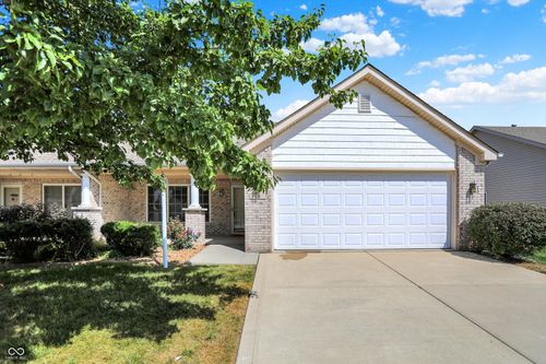 132 Arabian Ct, Whiteland, IN, 46184-9226 | Card Image