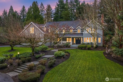 2857 134th Ave Ne, Bellevue, WA, 98005-1815 | Card Image