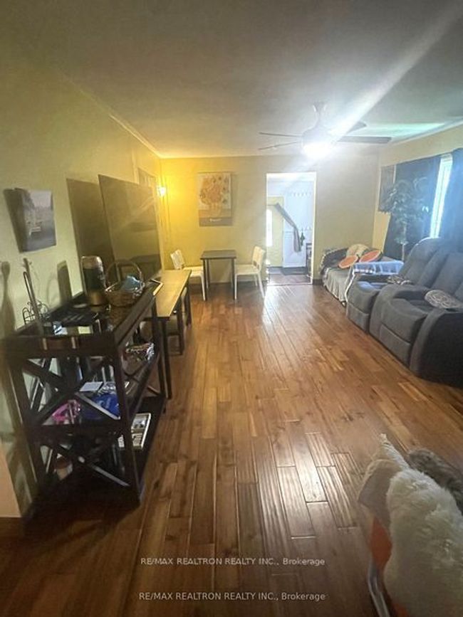 815 Lagoon Dr, House other with 3 bedrooms, 4 bathrooms and 5 parking in Willow Beach ON | Image 6