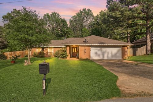 10203 Crestview Dr, Tyler, TX, 75707-3621 | Card Image