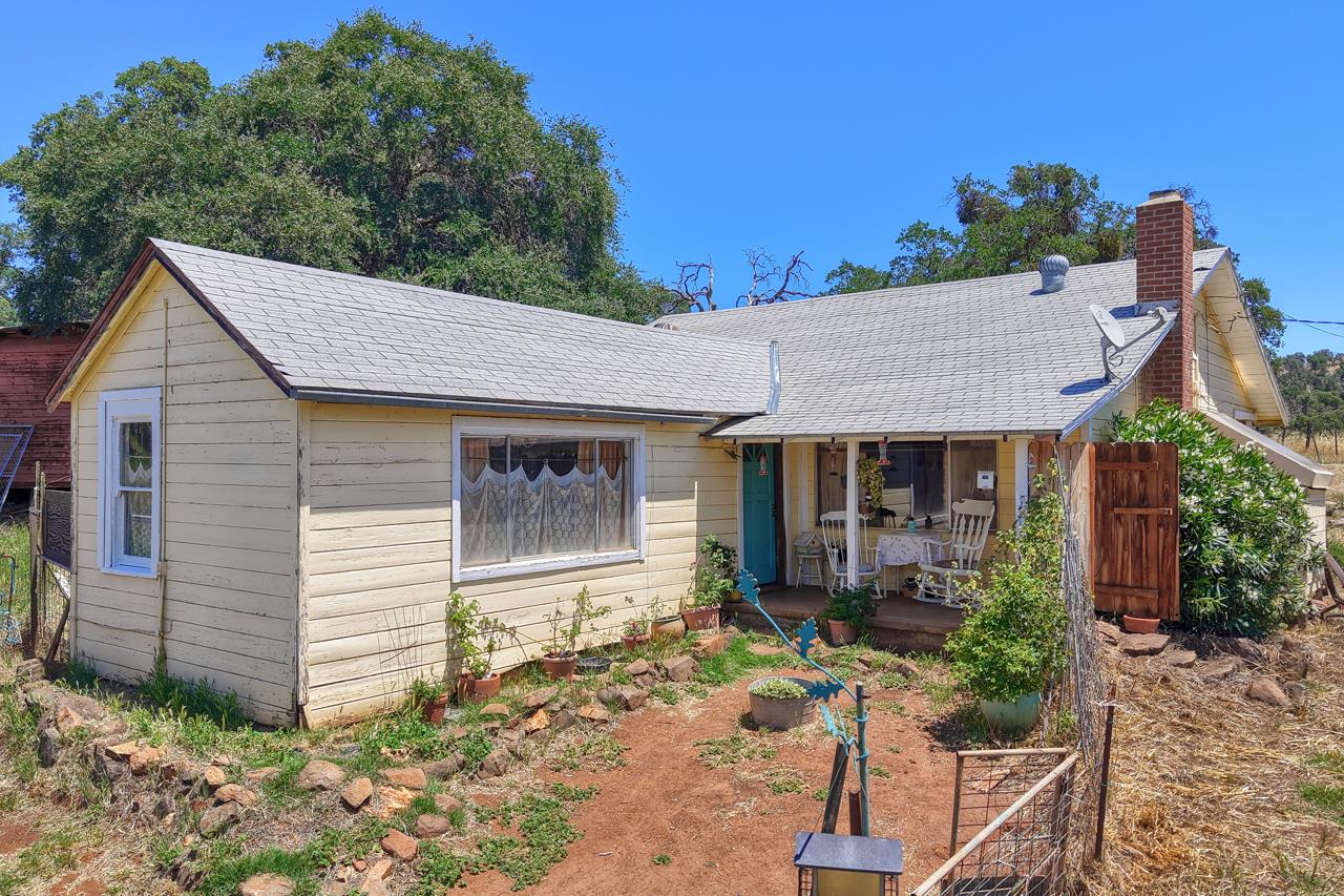 Residential in Catheys Valley 2