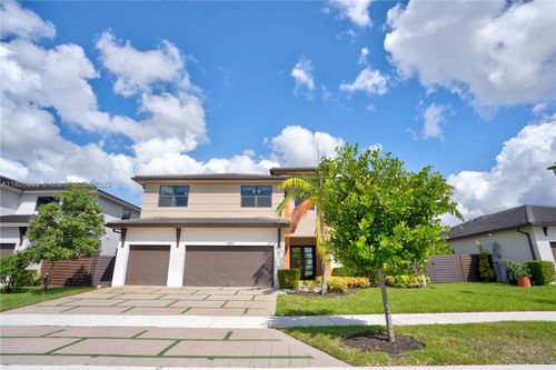 9015 Nw 161st Ter, Miami Lakes, FL, 33018-1419 | Card Image