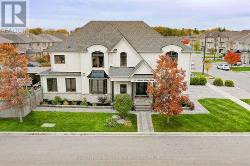 13 Mussle White Road, Brampton (Bram West), ON, L6Y6C3 | Card Image
