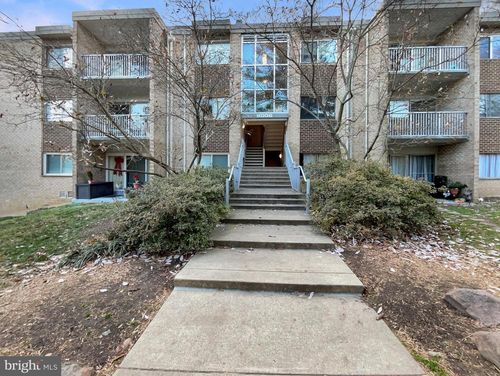 apt-10-8006 Chanute Pl, FALLS CHURCH, VA, 22042-1168 | Card Image