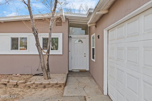 1132 W Holguin St, Lancaster, CA, 93534-1444 | Card Image