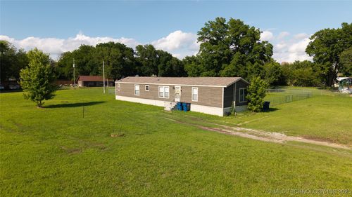 210 Edens Ave, Copan, OK, 74022-4034 | Card Image