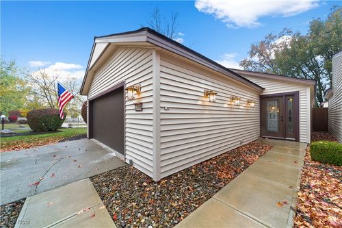 32996 Fern Tree Ln, North Ridgeville, OH, 44039-2304 | Card Image