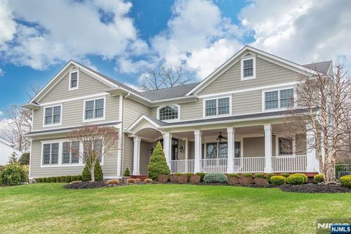 12 Maple Dr, North Caldwell, NJ, 07006-4549 | Card Image