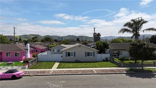 804 E Oak Ave, Lompoc, CA, 93436-4222 | Card Image