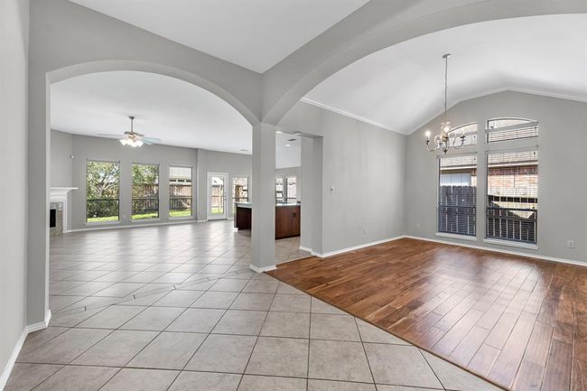 13703 Evening Wind Dr, House other with 4 bedrooms, 3 bathrooms and 2 parking in Pearland TX | Image 15