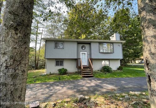 1129 Trapper Ln, Pocono Summit, PA, 18346-7648 | Card Image