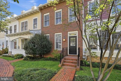 2827 11th St N, ARLINGTON, VA, 22201-2889 | Card Image