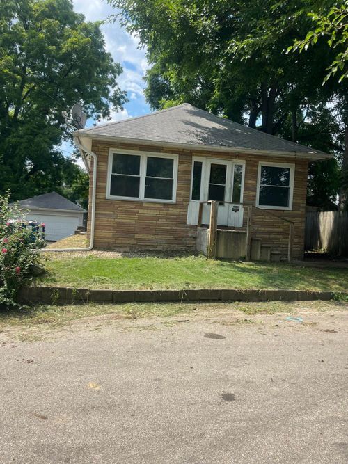 2110 Sunnyside Ct, Jackson, MI, 49203-4625 | Card Image