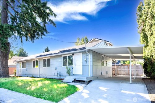 2807 Ne 16th St, Renton, WA, 98056-2333 | Card Image