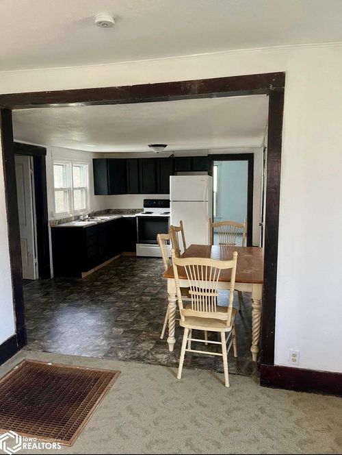 424 11th St, Manning, IA, 51455-1511 | Card Image