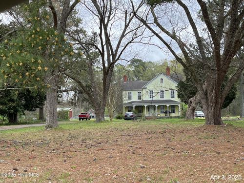 1601 Middle Swamp Rd, Corapeake, NC, 27926-9546 | Card Image