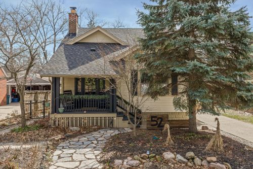 52 Devonshire Rd, Pleasant Ridge, MI, 48069-1211 | Card Image