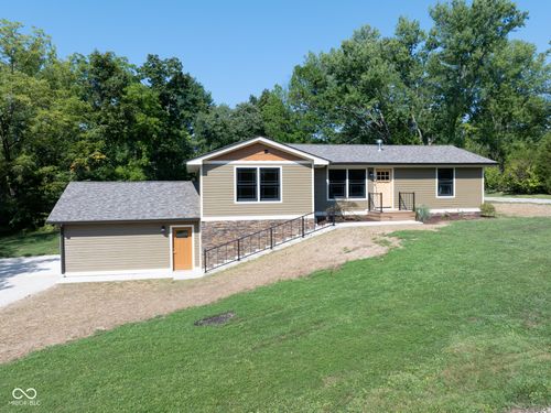 568 Mcgee Rd, Nashville, IN, 47448-9245 | Card Image