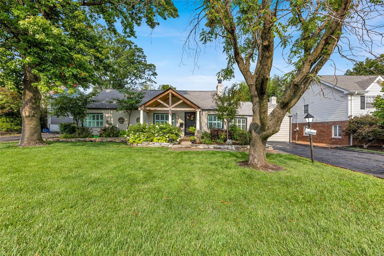 Tesson Ferry Rd, Saint Louis, MO 63123