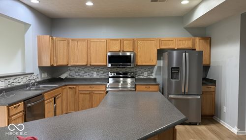 645 Fireside Dr, Greenwood, IN, 46143-6469 | Card Image