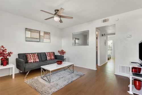 apt-209-2401 Manor Rd, Austin, TX, 78722-2013 | Card Image