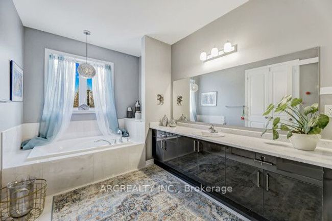 25 Thompson Way, House other with 4 bedrooms, 4 bathrooms and 7 parking in Springwater ON | Image 21