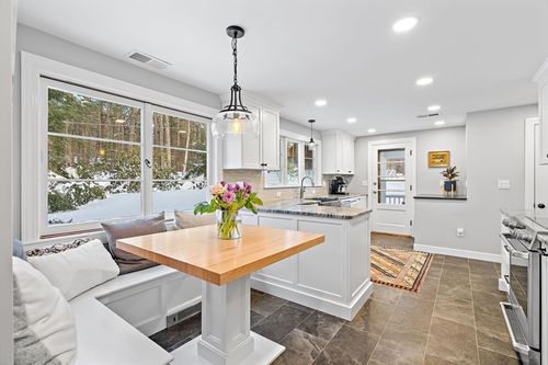 850 Old Road To 9 Acre Cor, Concord, MA, 01742-4314 | Card Image