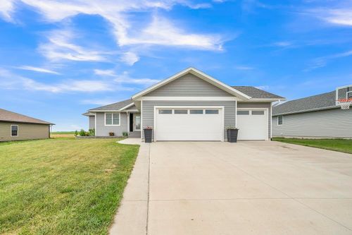 105 Nolan Dr, Emmetsburg, IA, 50536-8778 | Card Image