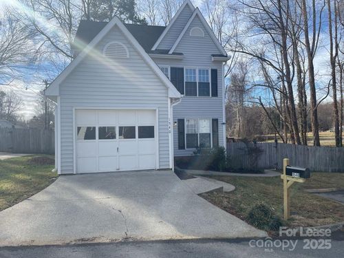 1540 Lewisburg Pointe Dr, Clemmons, NC, 27012-8391 | Card Image