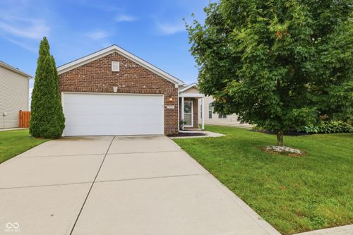 5771 White Pine Rd, Whitestown, IN, 46075-9715 | Card Image