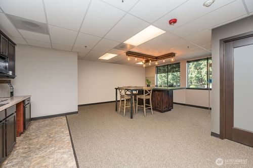 200-1002 39th Ave Sw, Puyallup, WA, 98373-3813 | Card Image