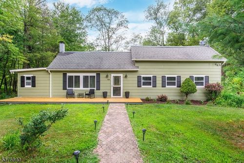 25 E Shore Lake Owassa Rd, Newton, NJ, 07860-4801 | Card Image