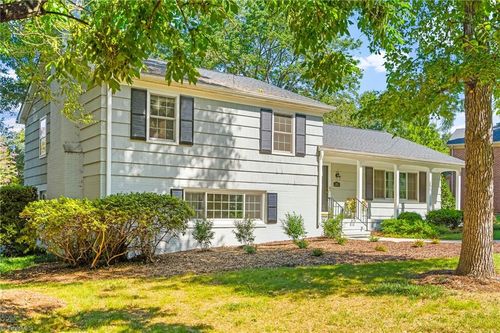 2825 Bedford St, Burlington, NC, 27215-4672 | Card Image