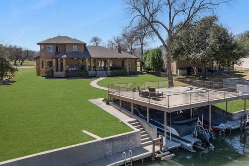 306 Bridgepoint Dr, Kingsland, TX, 78639-9617 | Card Image