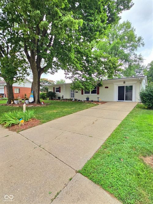 510 E Campbell St, Edinburgh, IN, 46124-1506 | Card Image