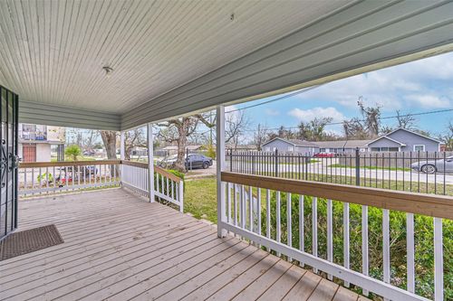 3822 Wipprecht St, Houston, TX, 77026-3930 | Card Image