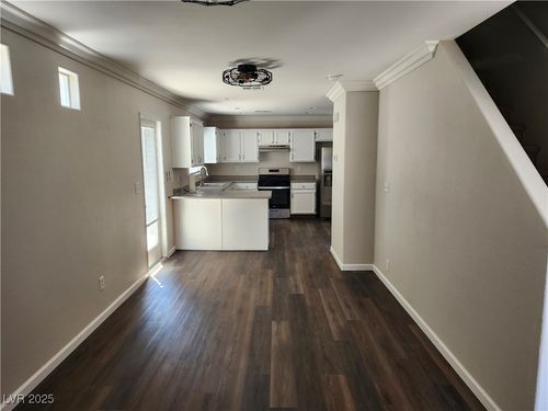 5165 Paradise Skies Ave, Las Vegas, NV, 89156-5652 | Card Image