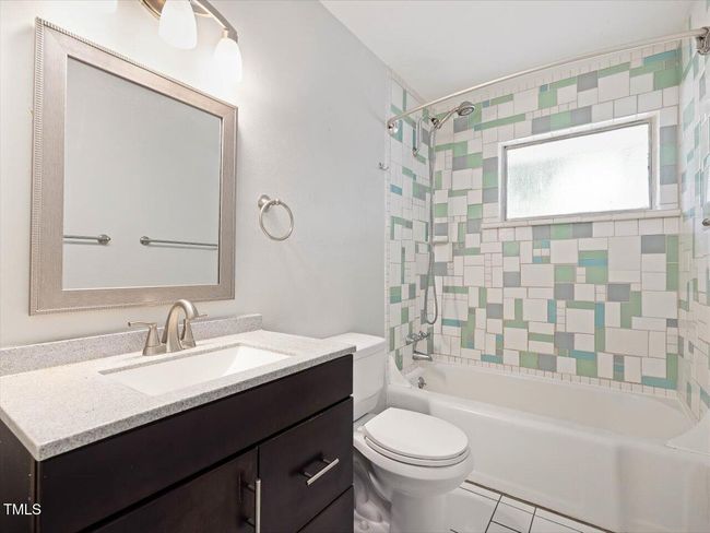29-Hall Bath | Image 13