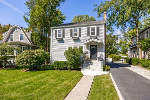 306 Northwood Rd, Riverside, IL, 60546-1836 | Card Image